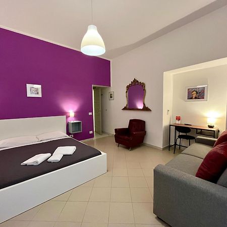 ナポリ Pop Santa Chiara Bed & Breakfast エクステリア 写真